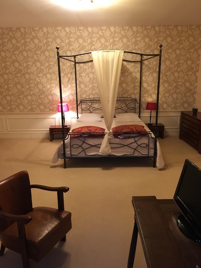 Bed and Breakfast Manoir De La Graviere Mouzon  Екстер'єр фото